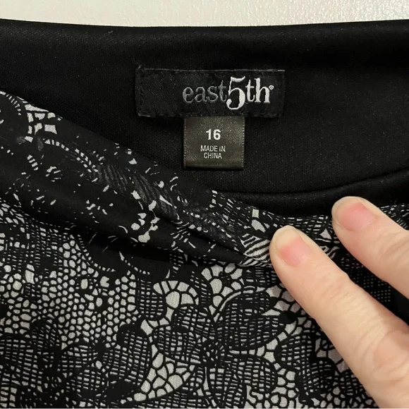 East 5th Black and White Maxi Skirt - Picture 2 of 6